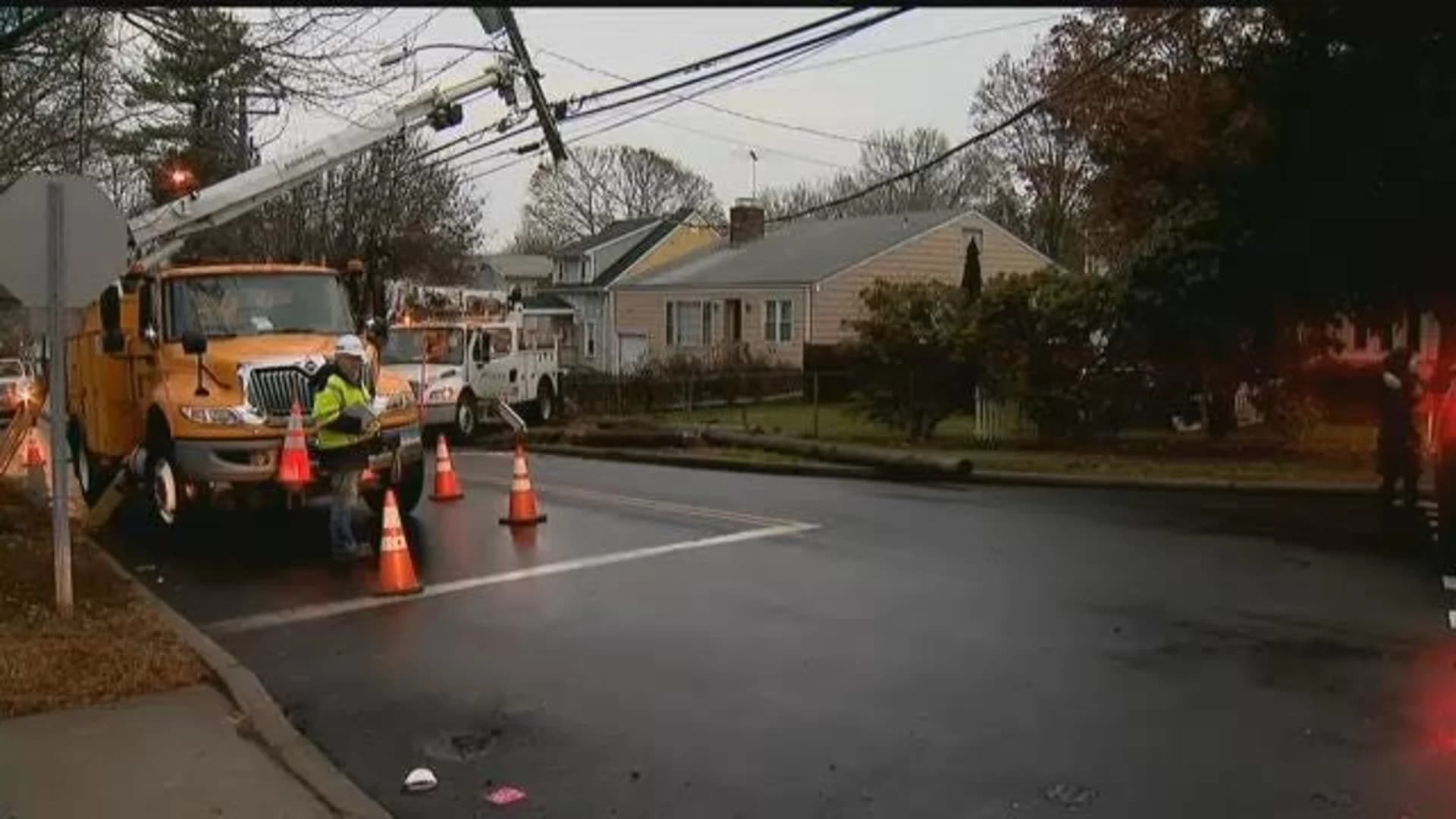 Stamford police search for driver who snapped utility pole in half