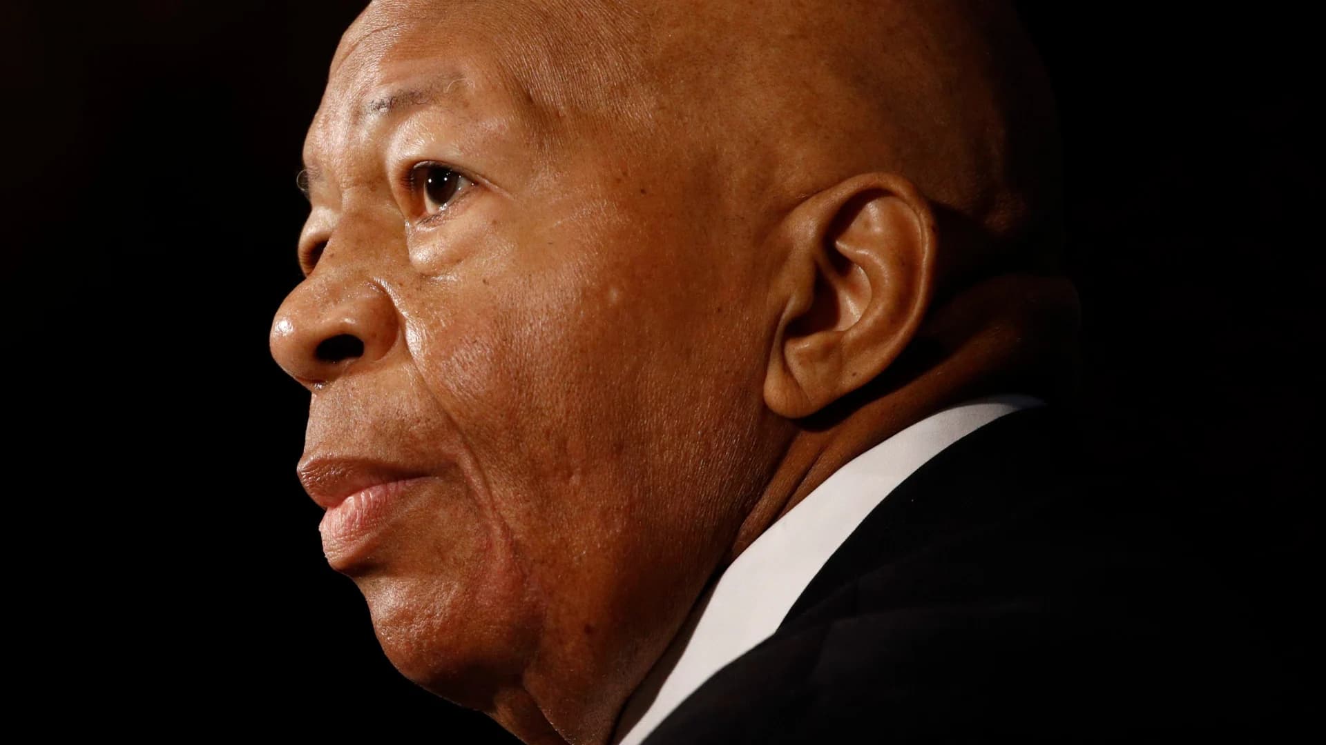 Cummings, powerful congressman leading Trump probe, has died