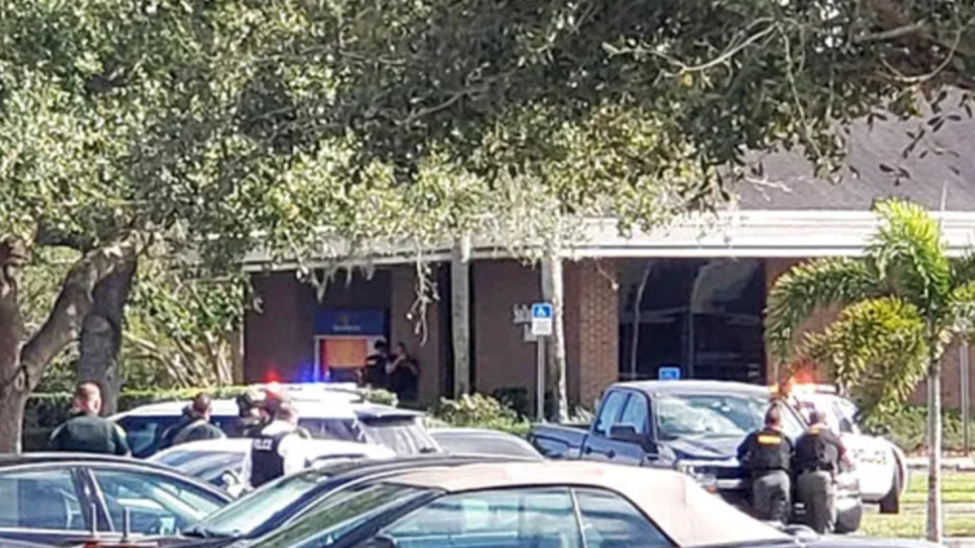 Police: 5 fatally shot inside Florida bank, suspect arrested