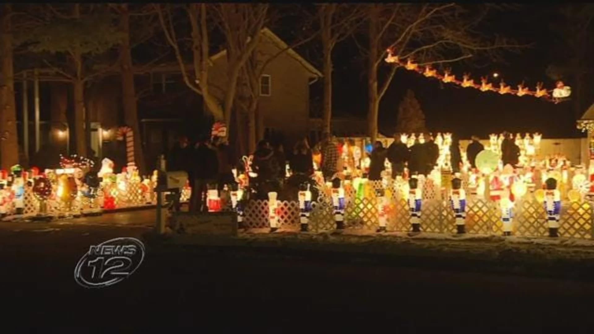 West Islip couple turns holiday tradition into benefit