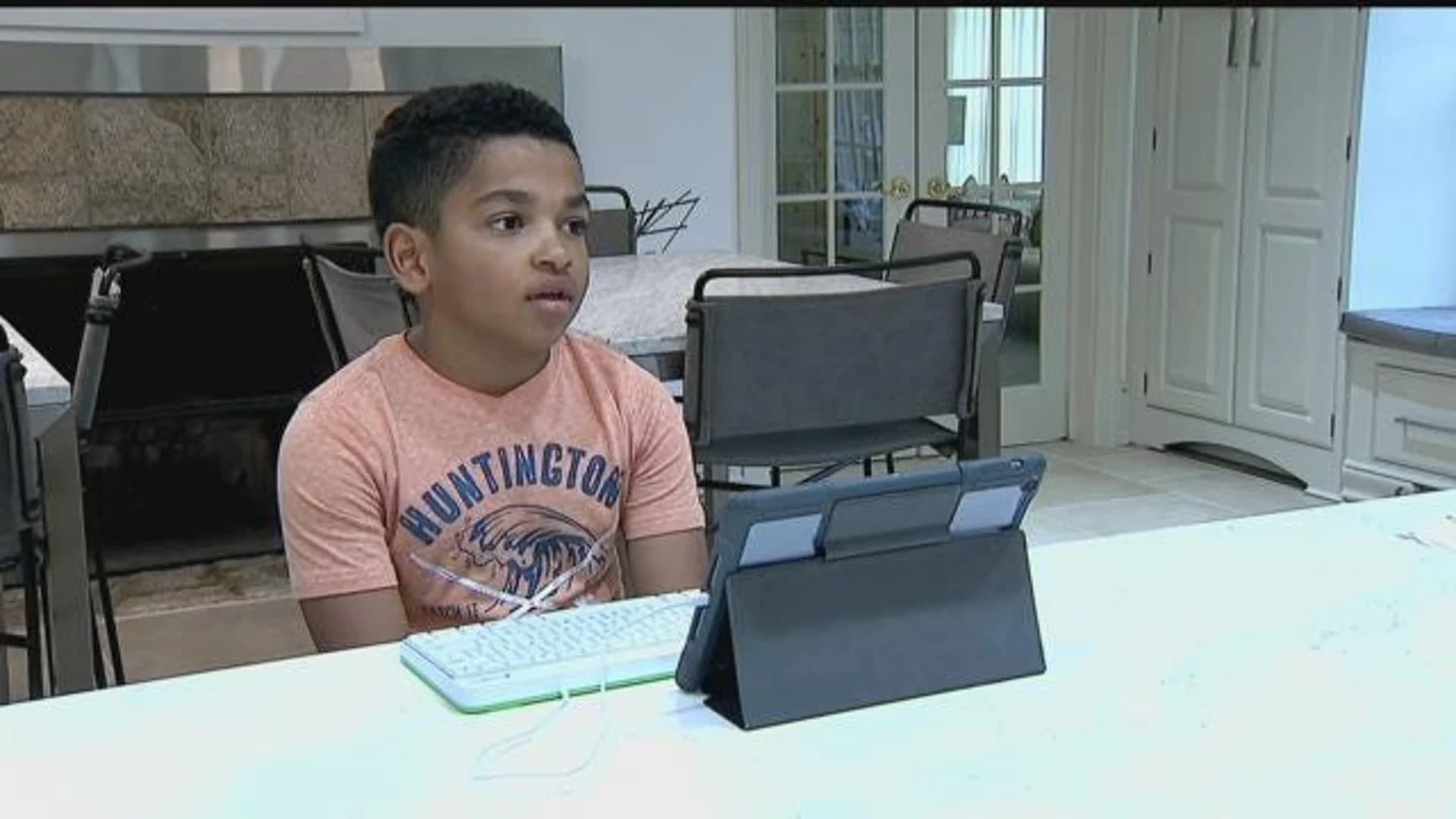 Finding the balance: Students, parents adjust to online classes in Connecticut
