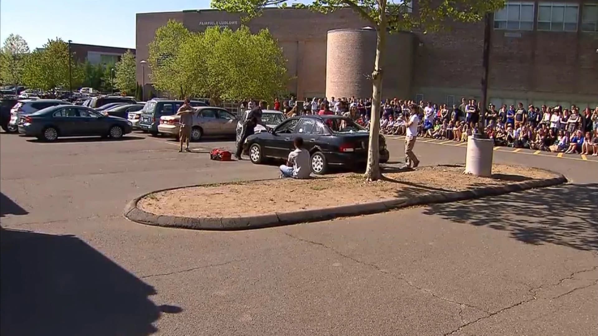 Fairfield Ludlowe High School students to witness mock crash to practice safe driving