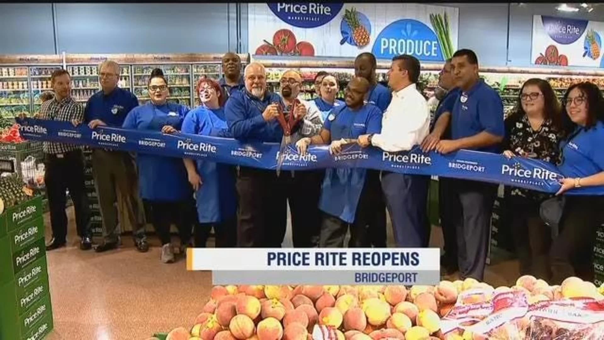 Price Rite holds ribbon cutting after remodeling