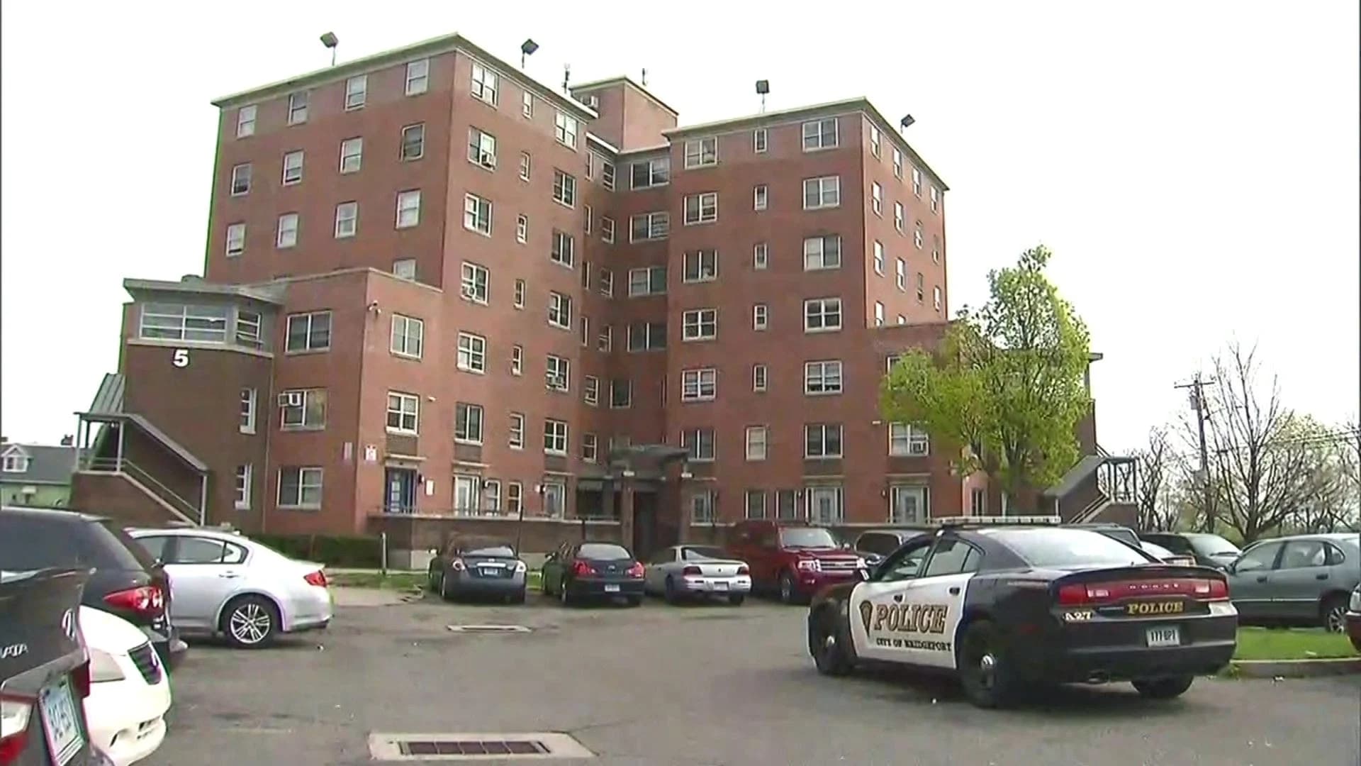 Man shot multiple times in Bridgeport apartment complex