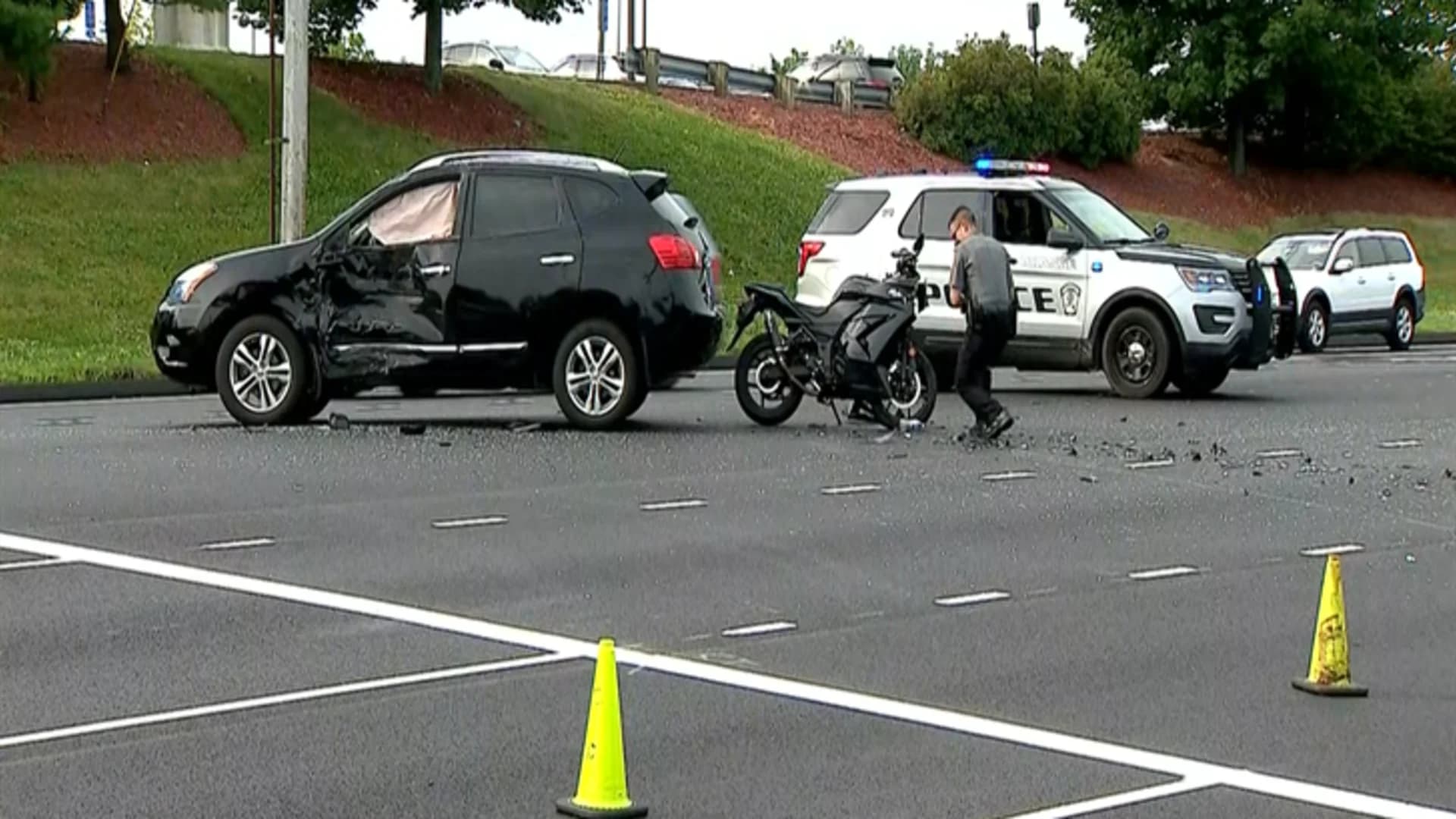 Motorcyclist seriously injured in Orange crash