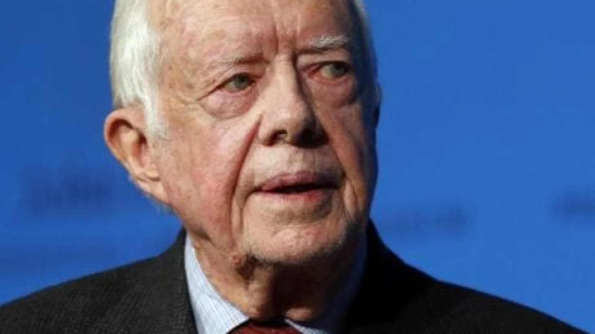 Former President Carter out of surgery, no complications