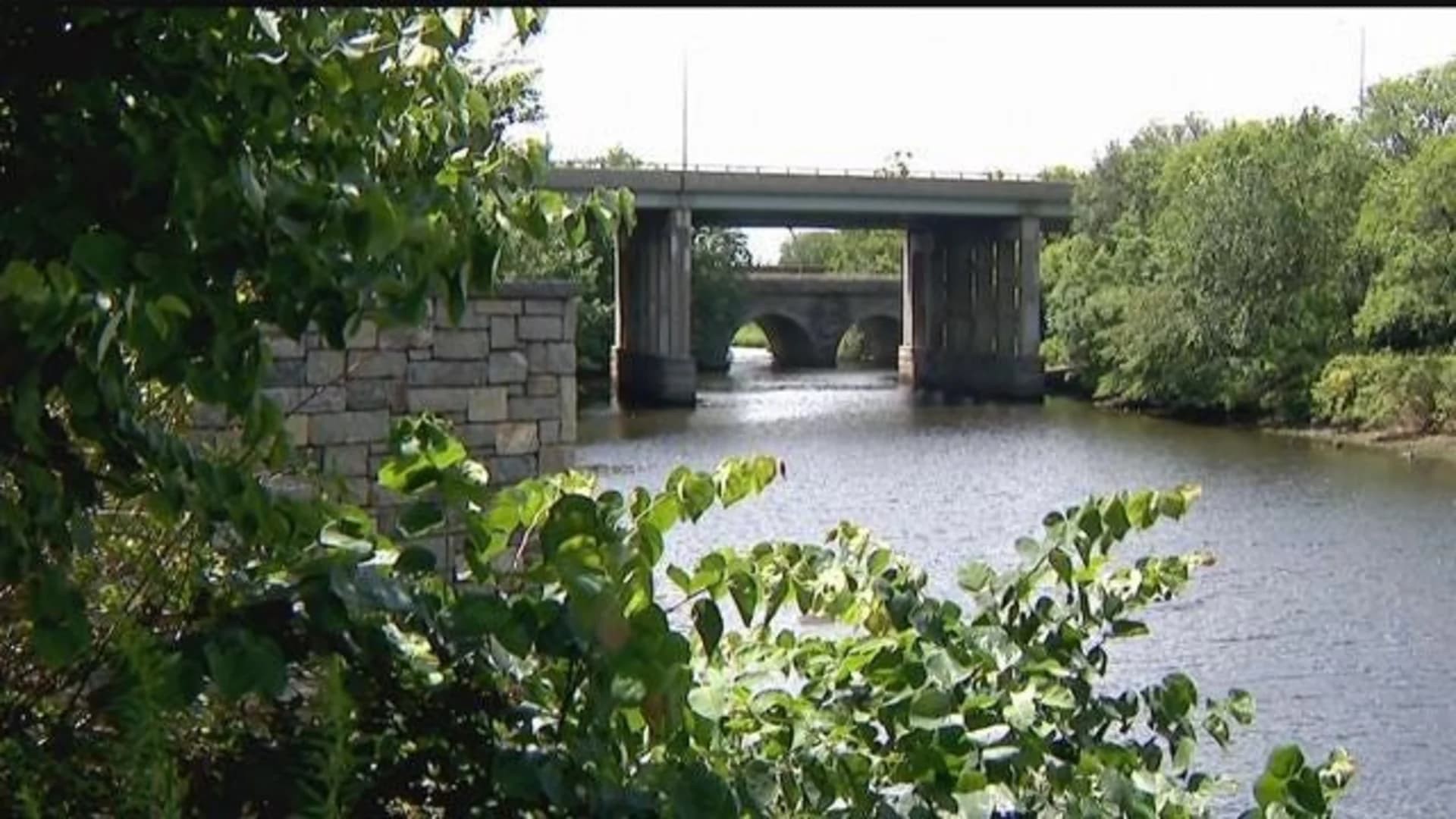 Report: 300 CT bridges in desperate need of repair
