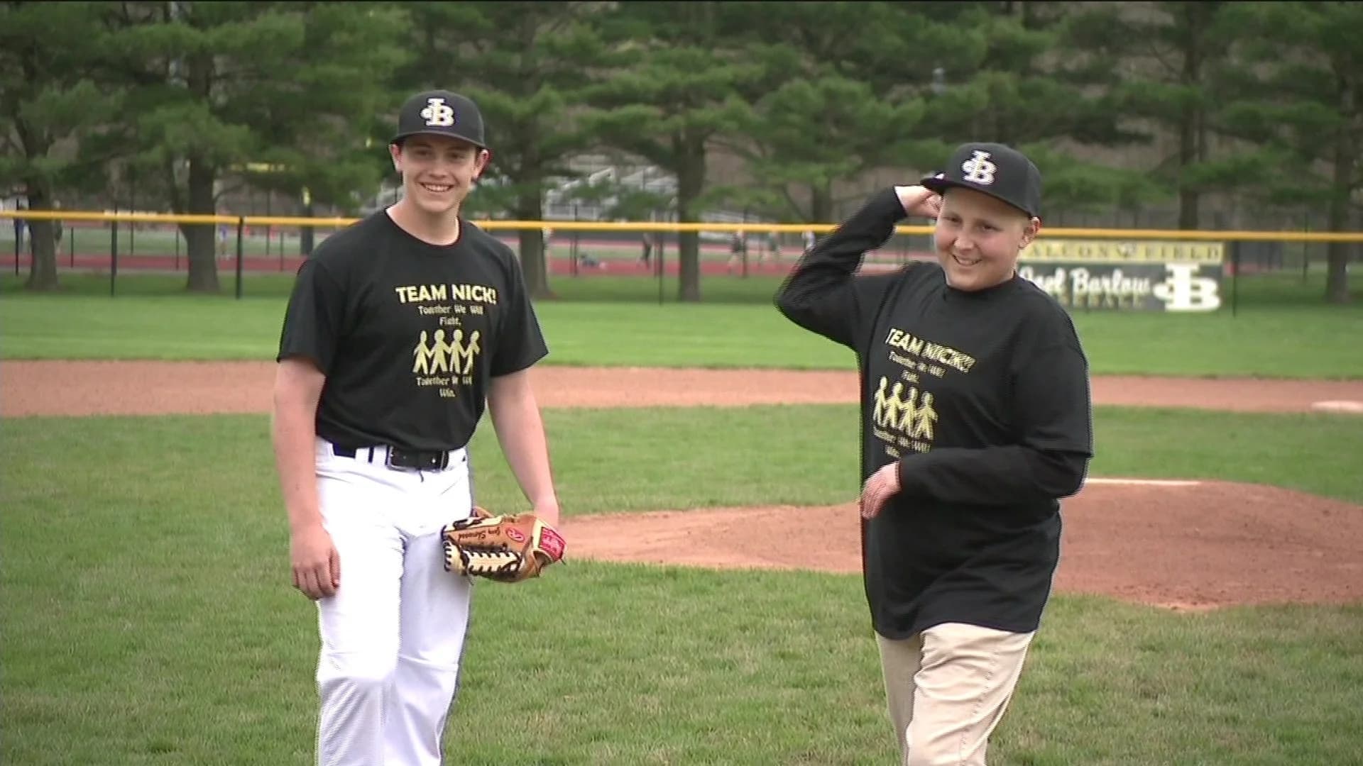 High school baseball team dedicates game to student fighting cancer
