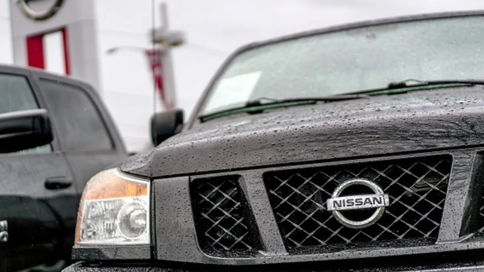 Nissan recalls about 105K cars to replace Takata air bags