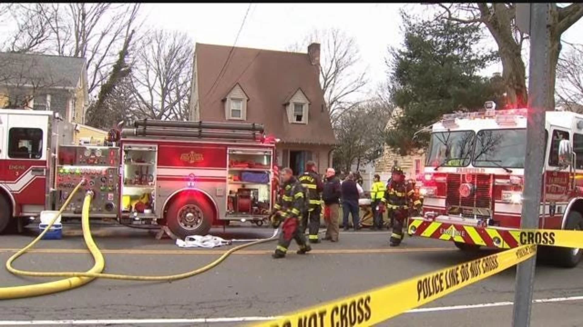 Homeowners, 5 dogs escape blaze in Fairfield home