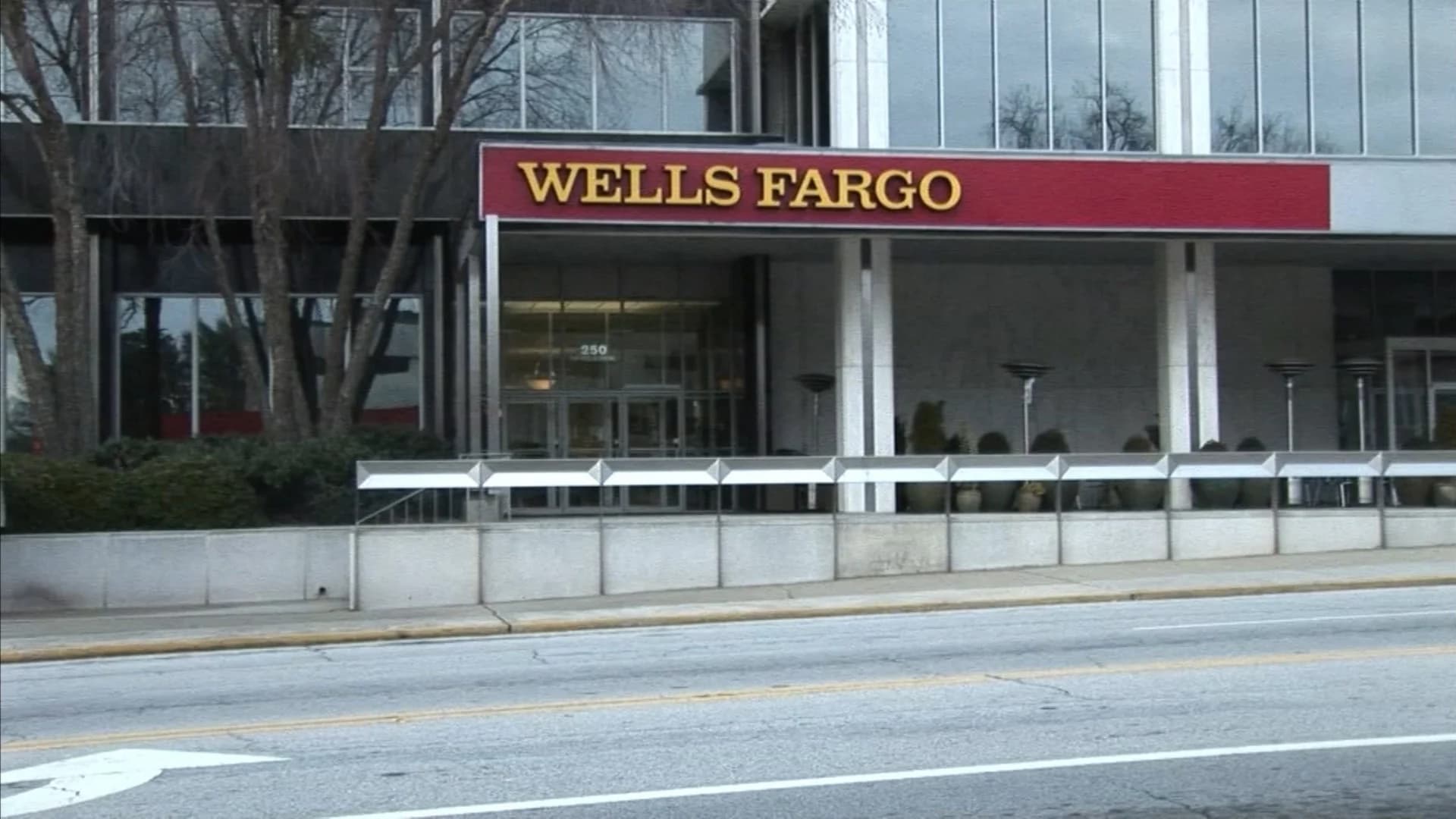 Wells Fargo uncovers around 1.4 million more fake accounts