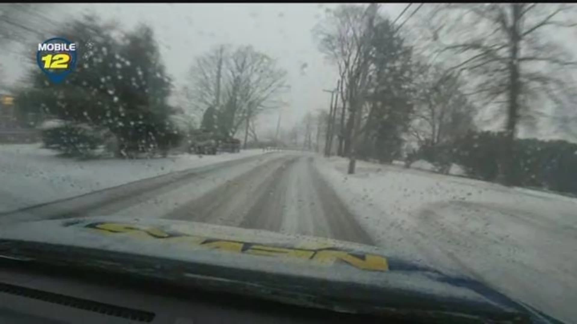 Mobile 12 checks snow conditions in Stratford