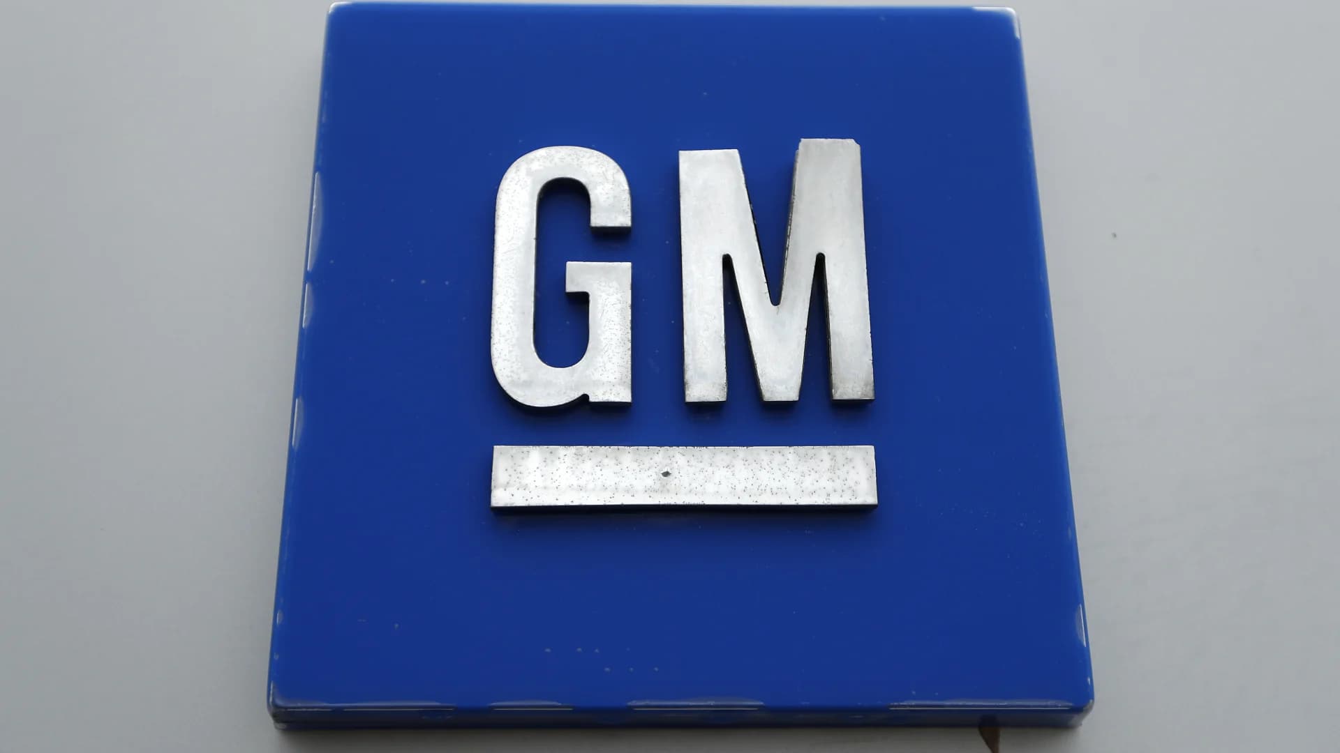 General Motors recalls 688,000 SUVs due to anchor bars that may prevent child seats being installed