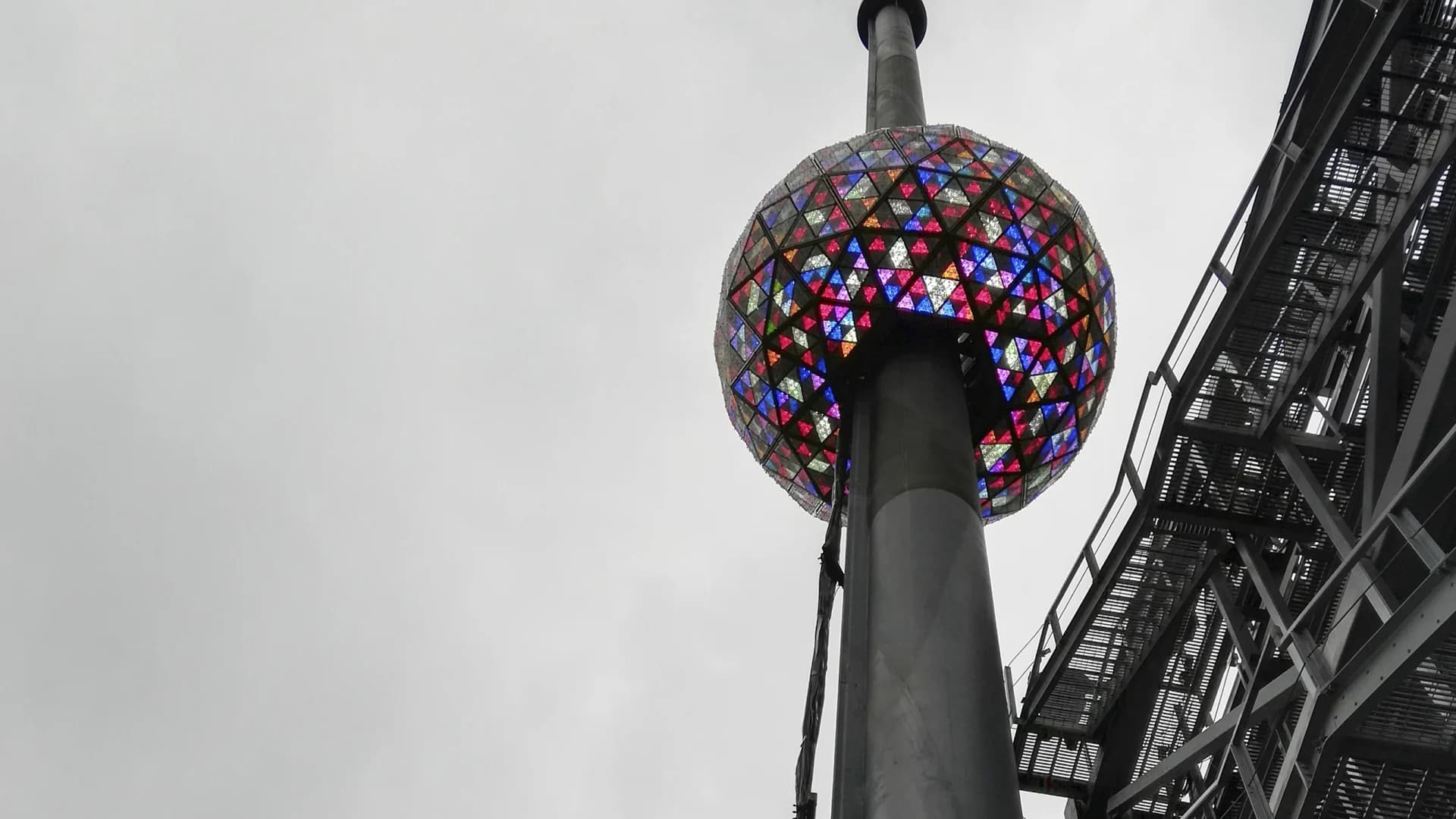 Ready to end 2020 in a spectacular way? Airbnb and Nasdaq offer a chance to sleep under the New Year's Eve Ball