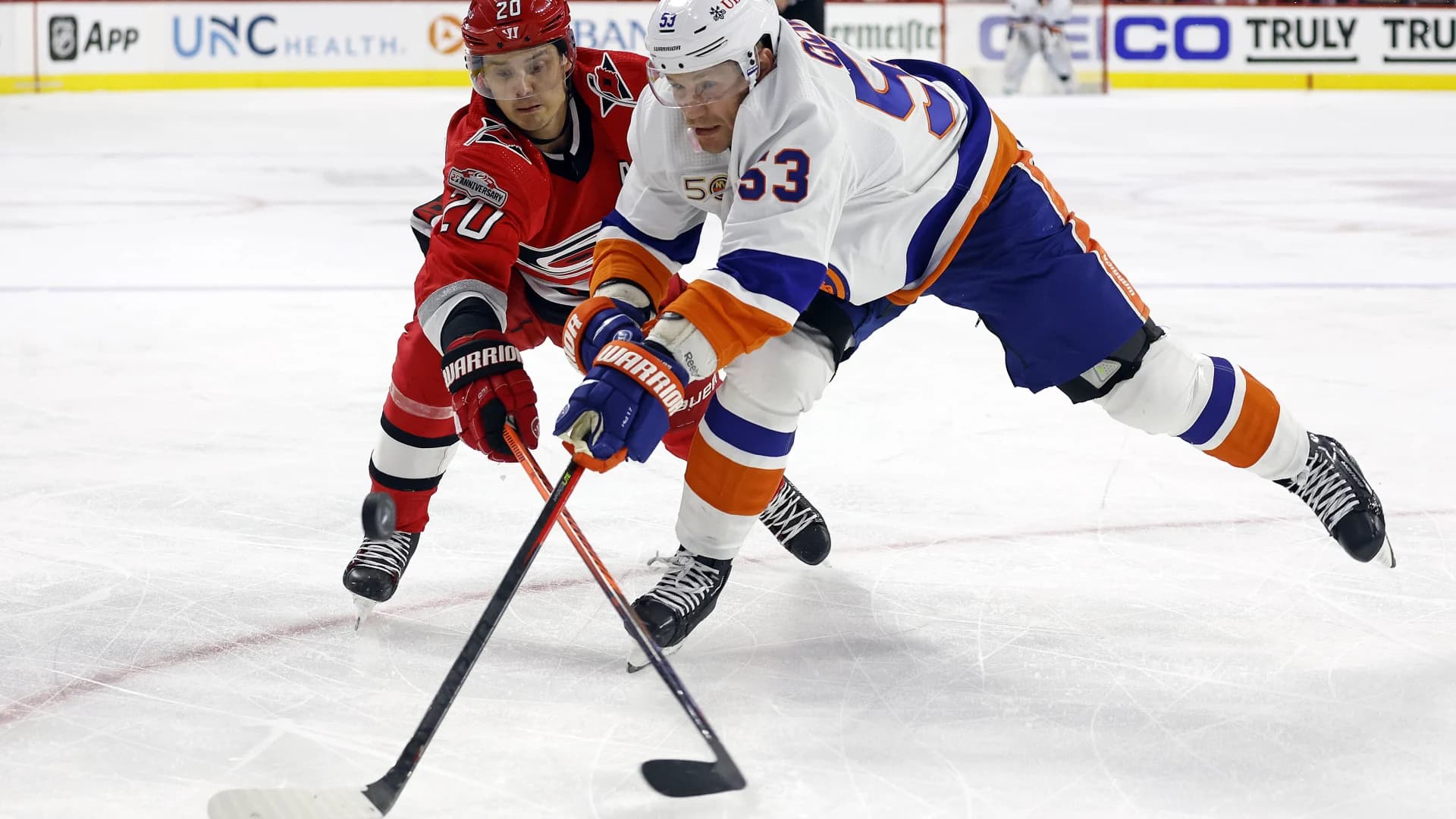 Fast's goal lifts Hurricanes past Islanders in overtime