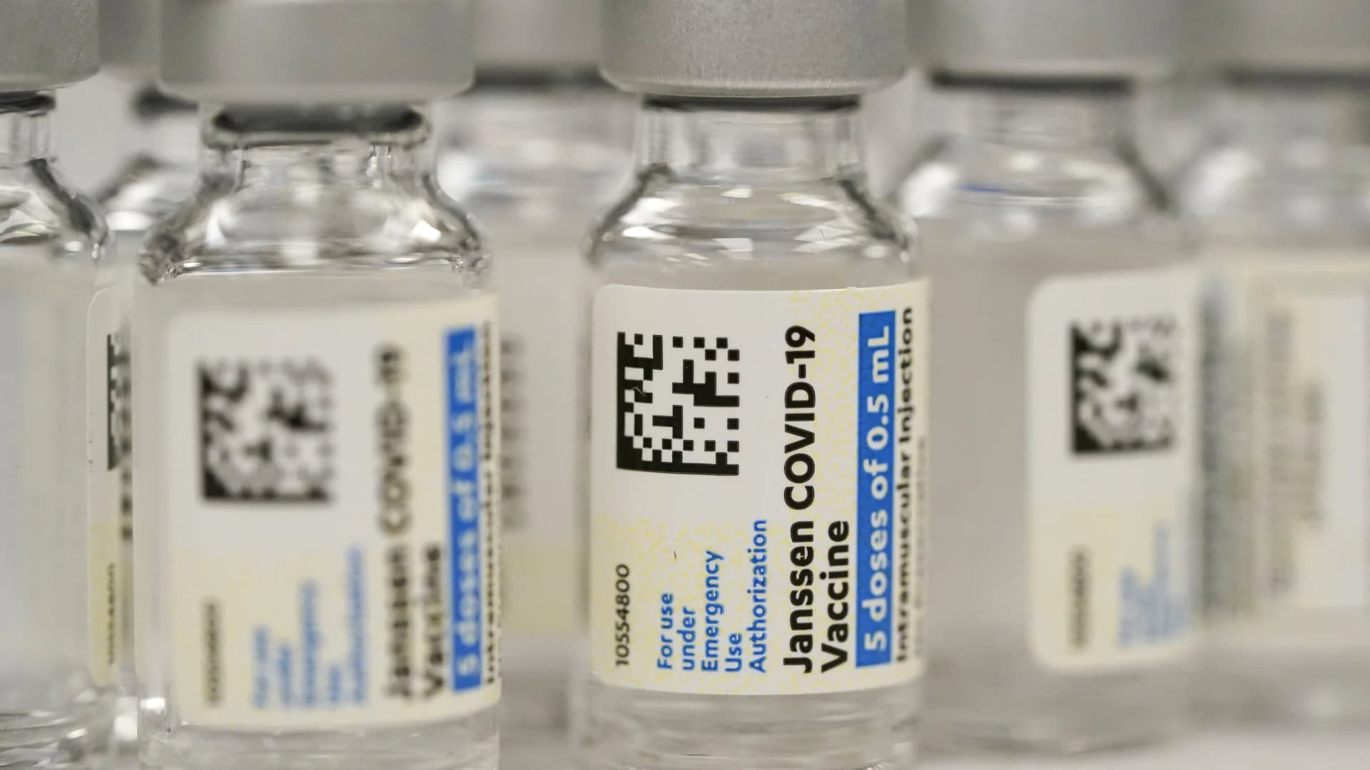 FDA grapples with timing of booster for J&J COVID-19 vaccine