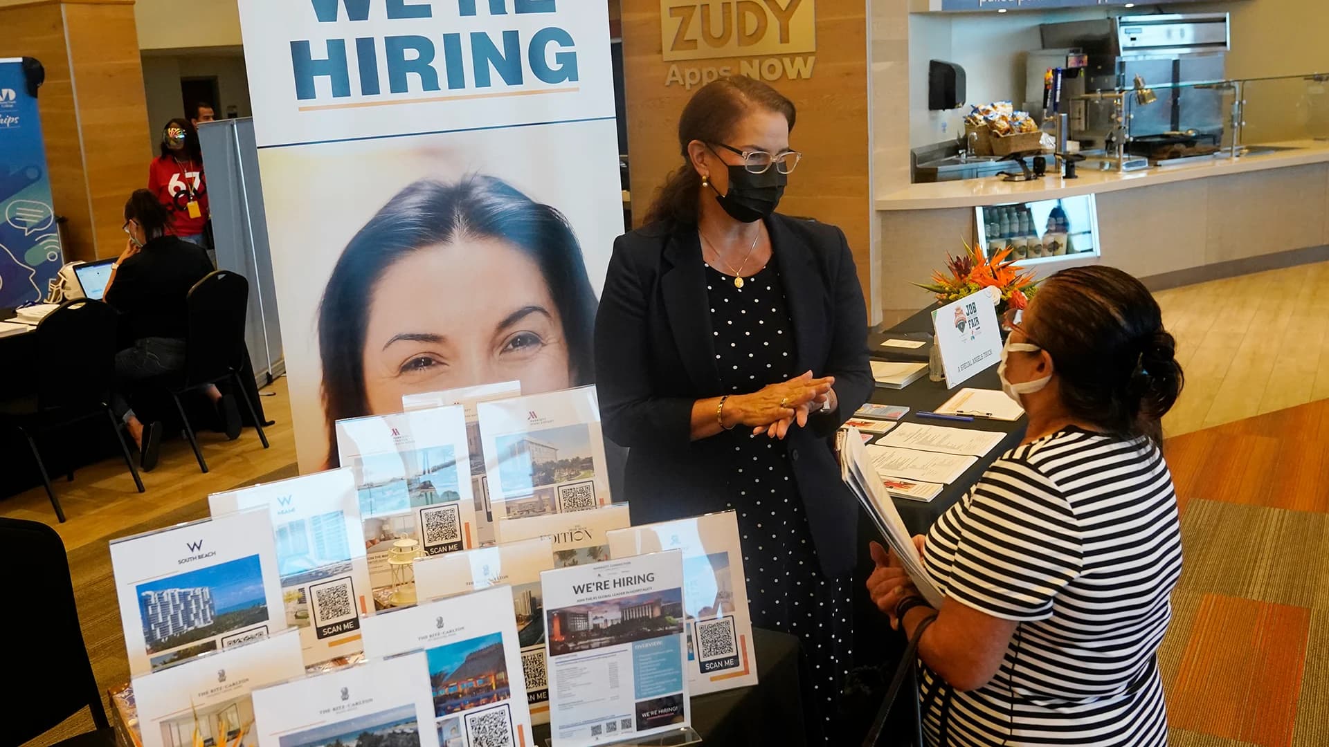 US employers add 199,000 jobs as unemployment falls to 3.9%