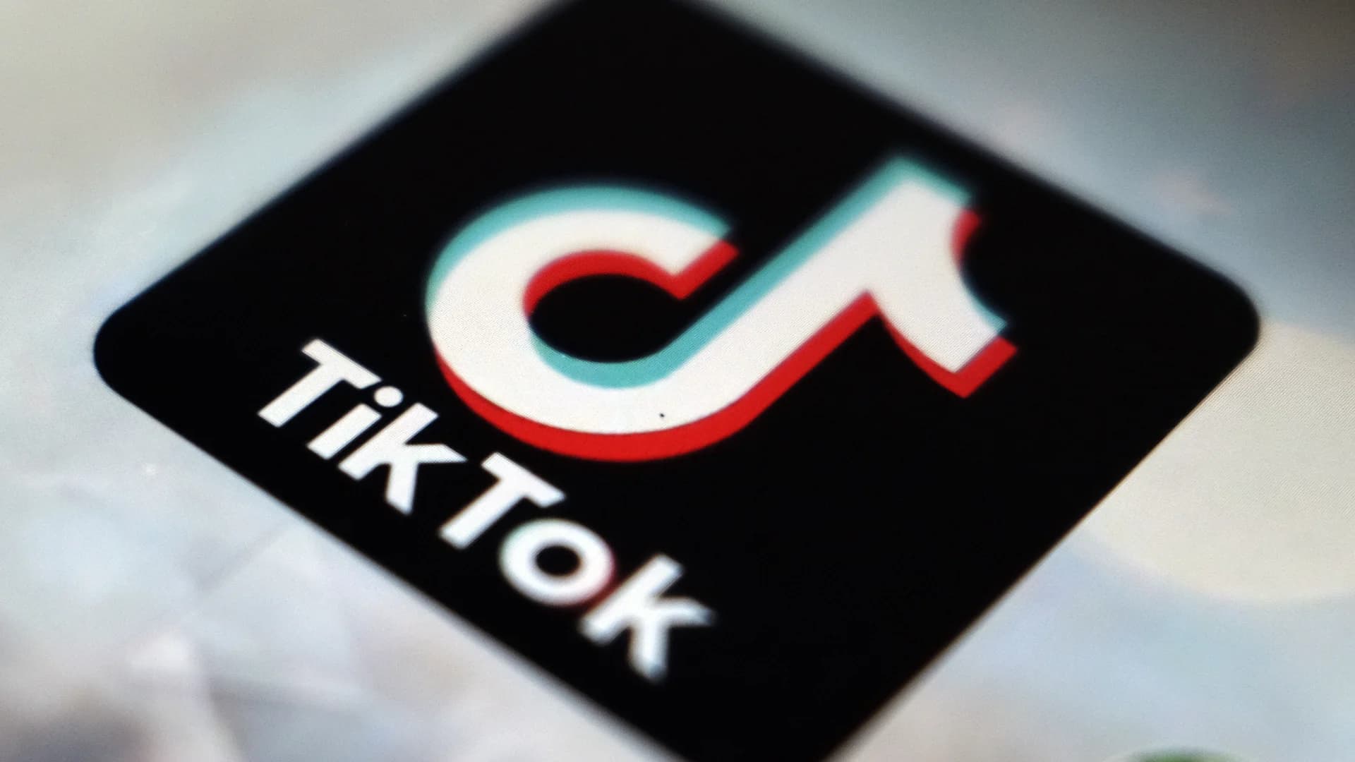 US drops Trump order targeting TikTok, WeChat; plans its own review