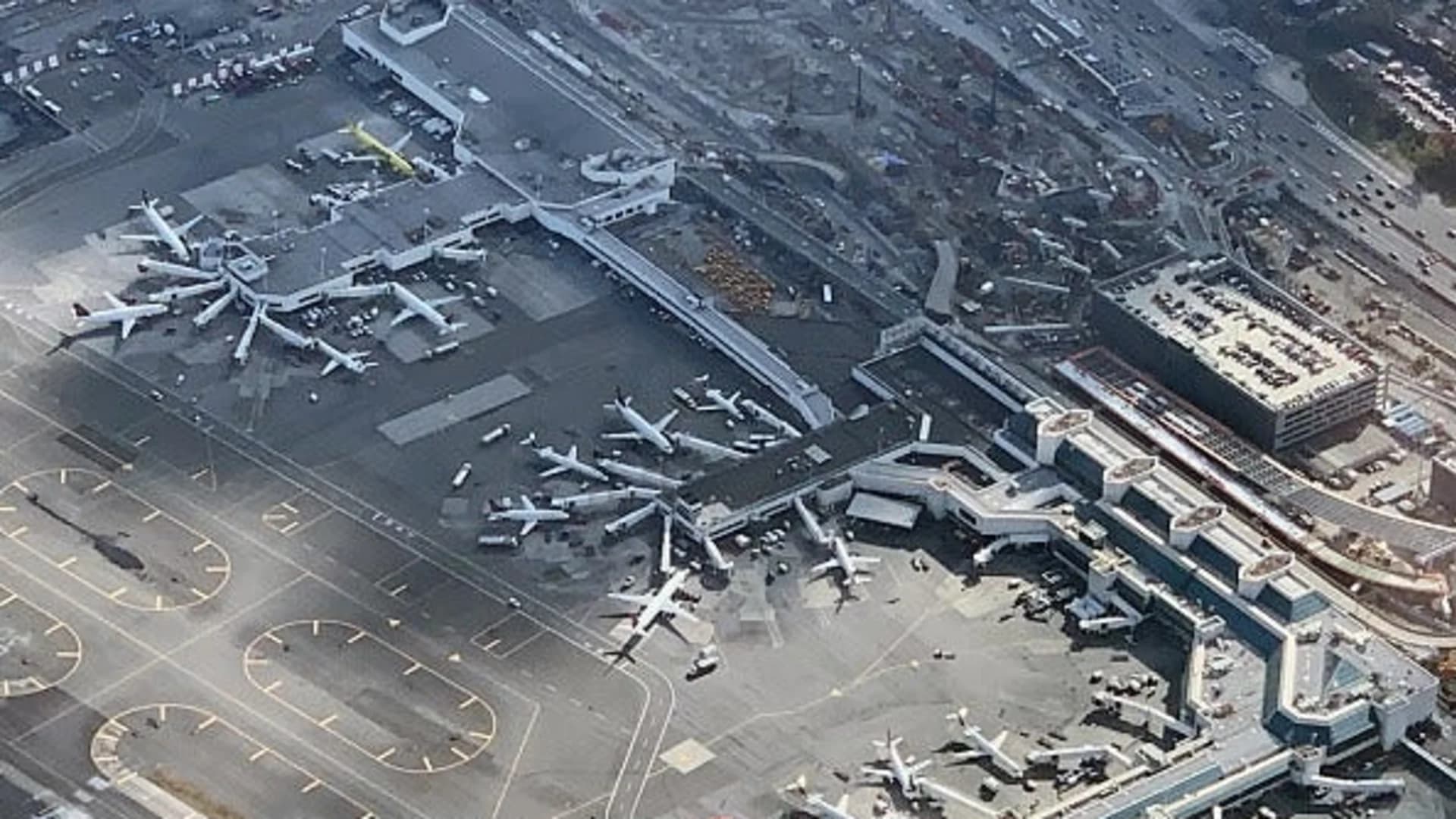 FAA: Increase in "sick leave" causes flight delays
