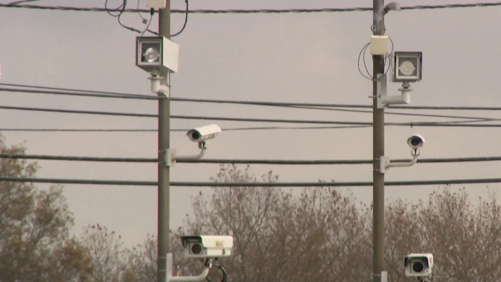 Connecticut lawmakers approve bill to allow automated speed and red light cameras 